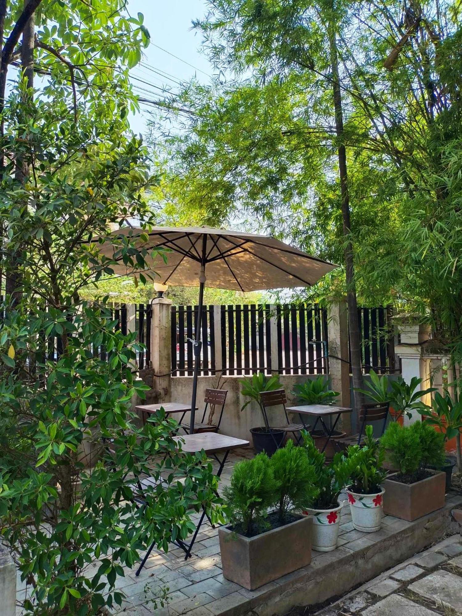 Secret Garden Homestay 시엠리아프 외부 사진